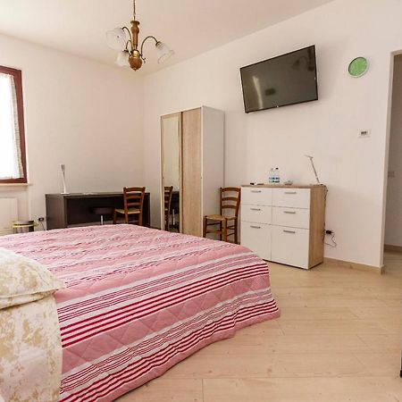 La Colomba B&B Castellaro  Luaran gambar