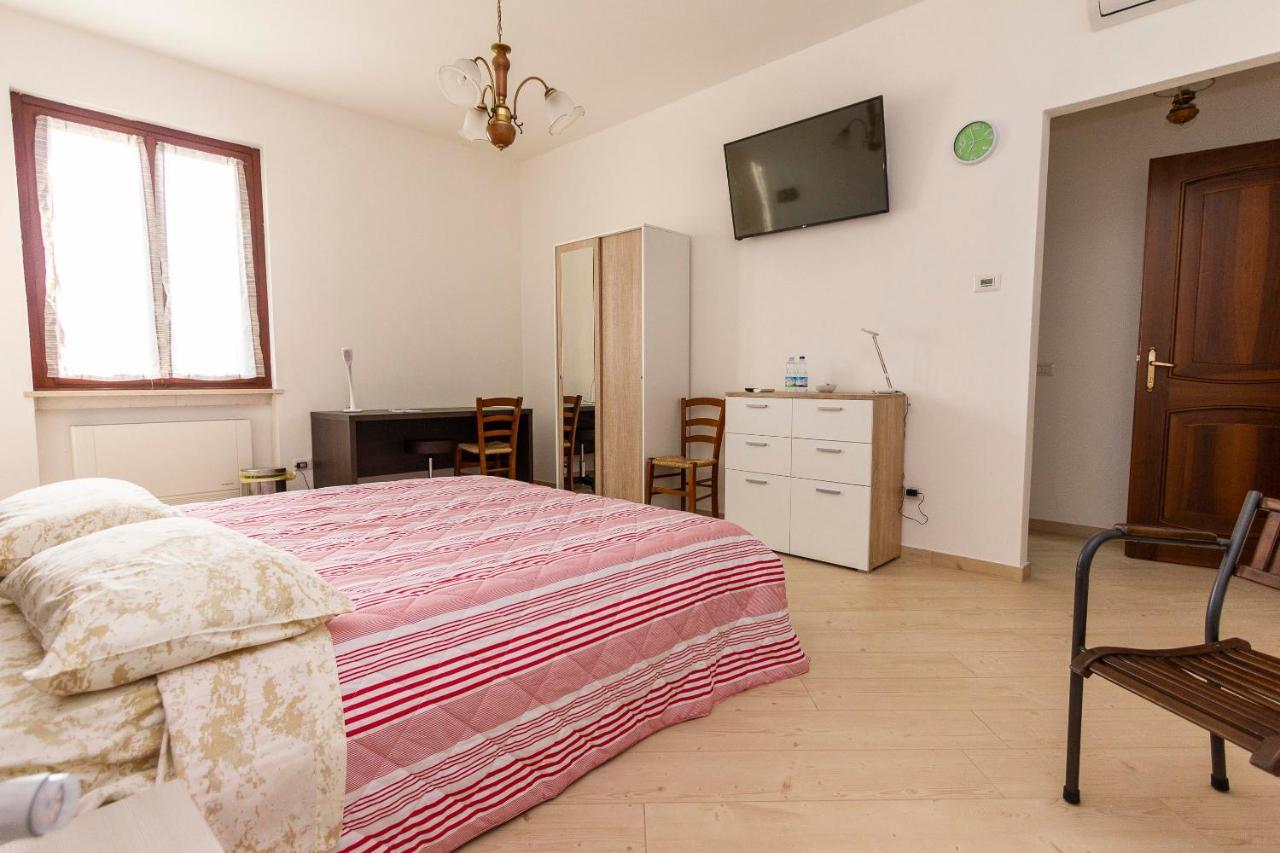 La Colomba B&B Castellaro  Luaran gambar