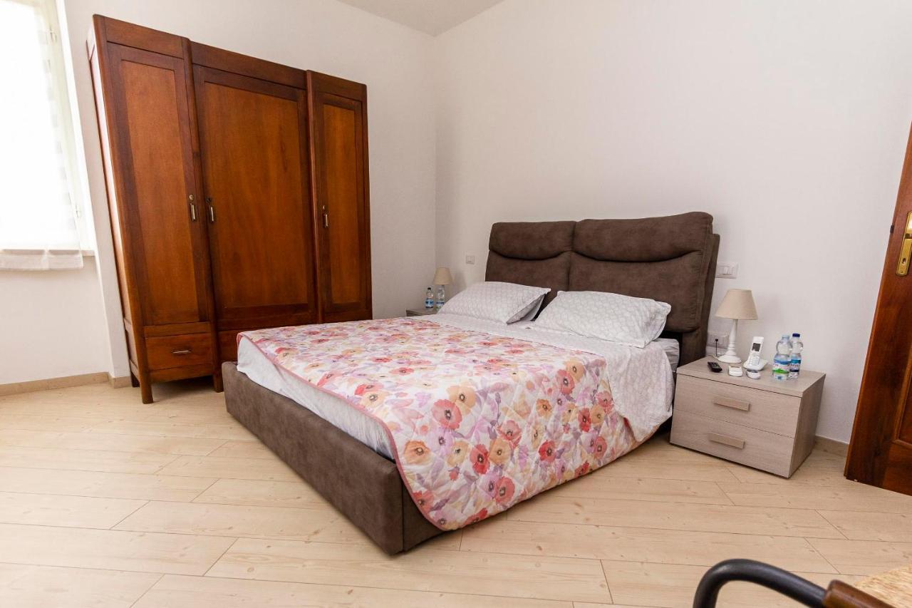 La Colomba B&B Castellaro  Luaran gambar